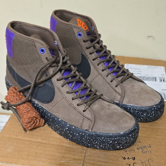 Nike Men's Brown and Purple High-Top Sneakers